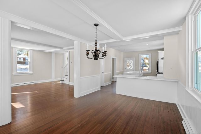 189 Derby Avenue, Orange, CT 06477