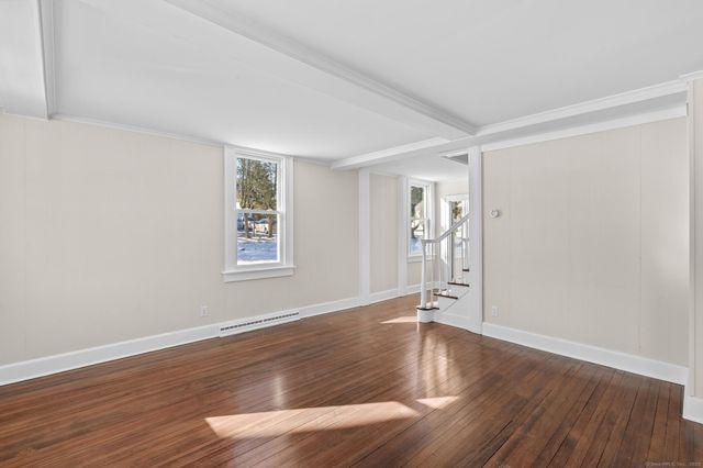 189 Derby Avenue, Orange, CT 06477