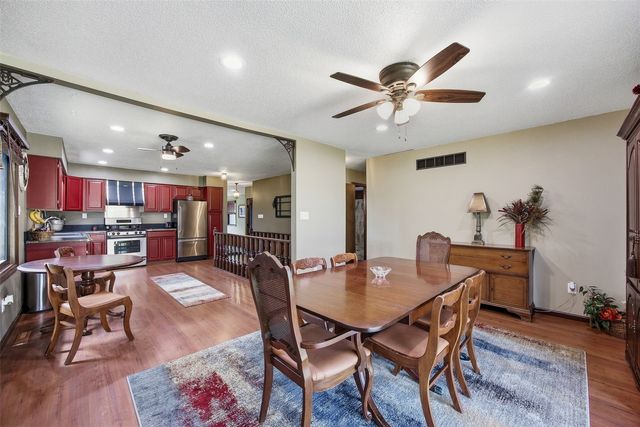 6401 Hickory Boulevard SE, Cedar Rapids, IA 52403