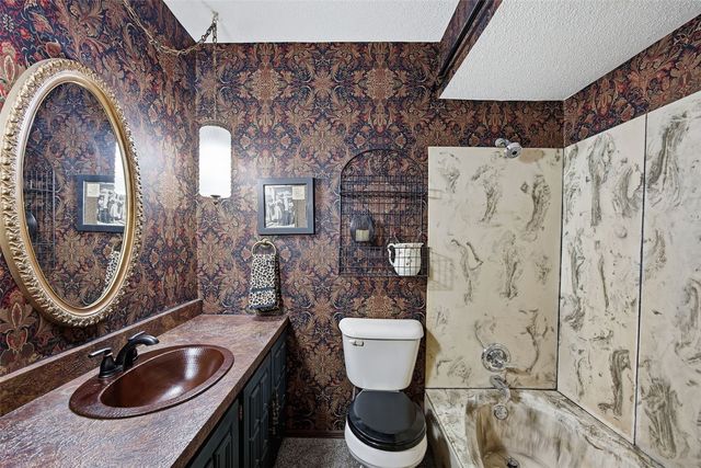 6401 Hickory Boulevard SE, Cedar Rapids, IA 52403