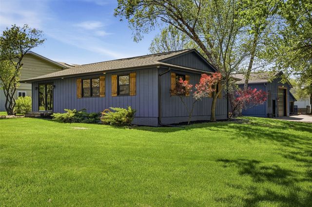 6401 Hickory Boulevard SE, Cedar Rapids, IA 52403