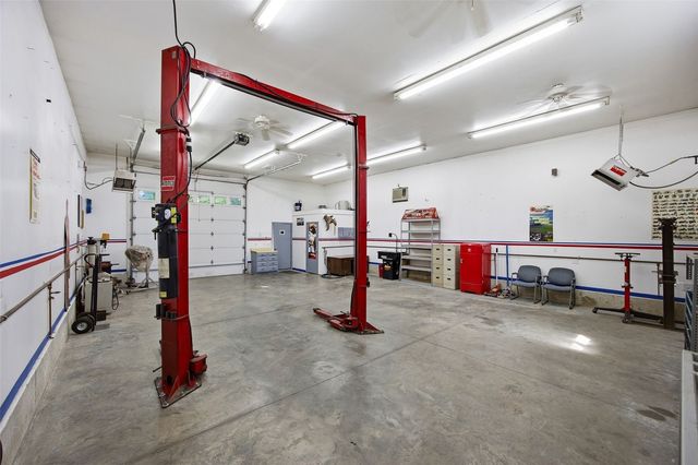 6401 Hickory Boulevard SE, Cedar Rapids, IA 52403