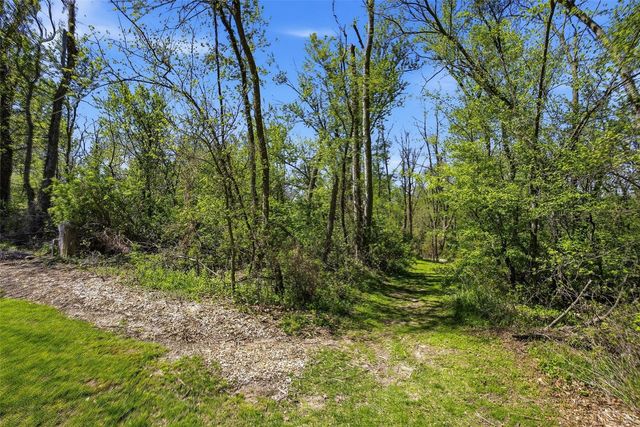 6401 Hickory Boulevard SE, Cedar Rapids, IA 52403