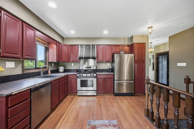 6401 Hickory Boulevard SE, Cedar Rapids, IA 52403