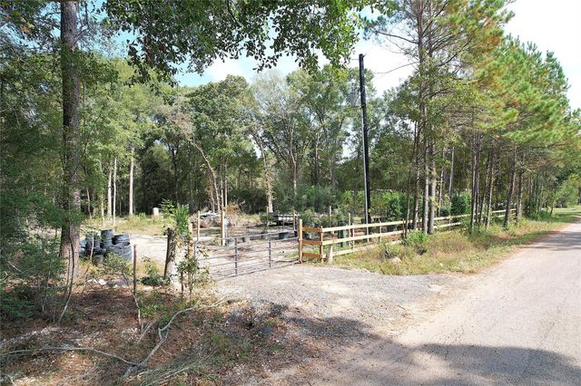 17648 Rhonda Lane, Montgomery, TX 77316