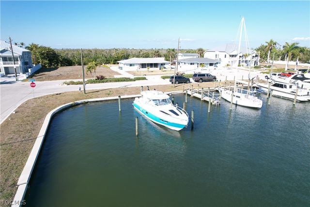 12110 Siesta DR, Fort Myers Beach, FL 33931