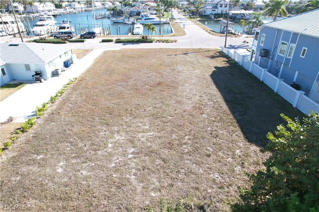 12110 Siesta DR, Fort Myers Beach, FL 33931