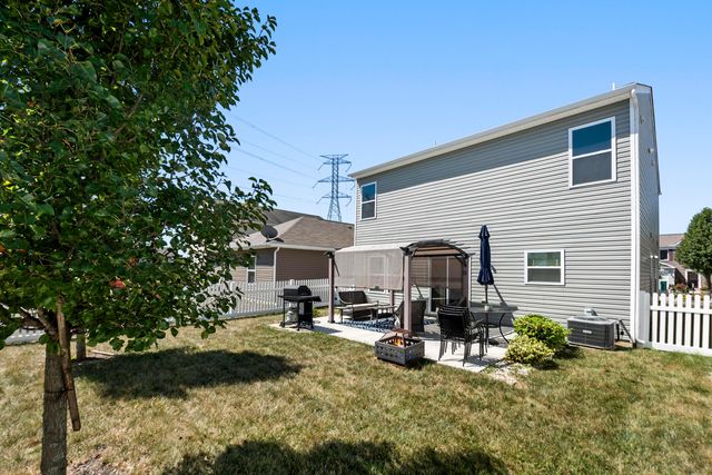 5194 MacClellan Street N, Groveport, OH 43125