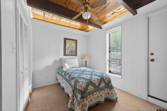 520 Hideaway Ln E, Hideaway, TX 75771