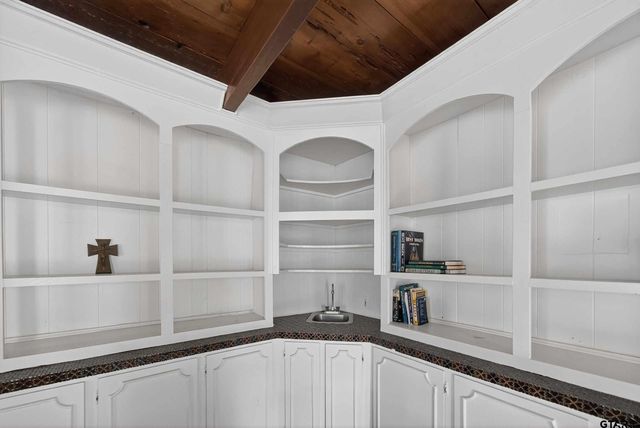 520 Hideaway Ln E, Hideaway, TX 75771