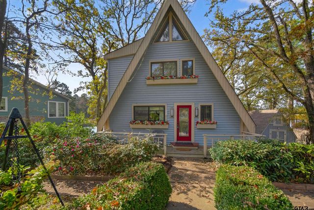 520 Hideaway Ln E, Hideaway, TX 75771