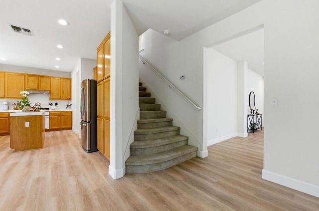 166 Kensington Circle, Hercules, CA 94547