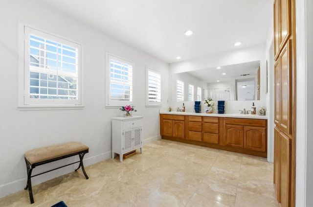 166 Kensington Circle, Hercules, CA 94547