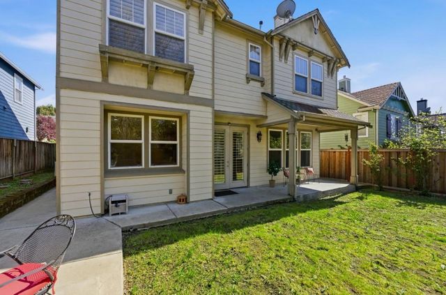 166 Kensington Circle, Hercules, CA 94547