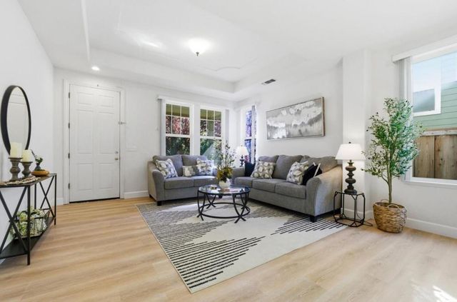 166 Kensington Circle, Hercules, CA 94547