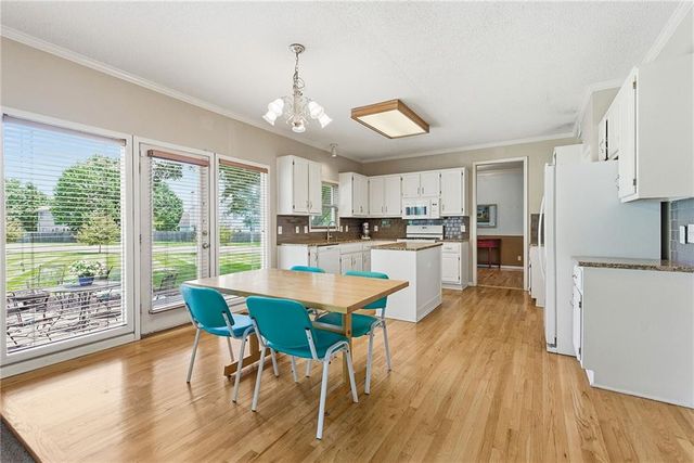 6702 W 156th Terrace, Overland Park, KS 66223