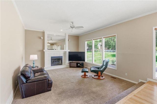 6702 W 156th Terrace, Overland Park, KS 66223