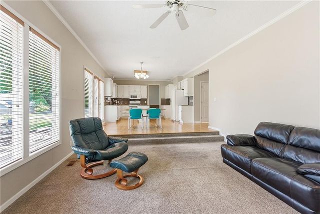 6702 W 156th Terrace, Overland Park, KS 66223