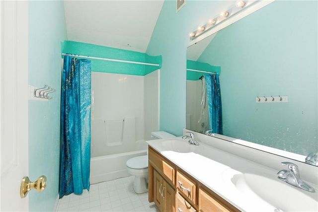 6702 W 156th Terrace, Overland Park, KS 66223