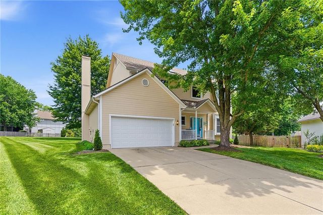 6702 W 156th Terrace, Overland Park, KS 66223