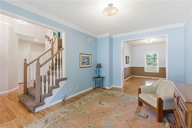 6702 W 156th Terrace, Overland Park, KS 66223