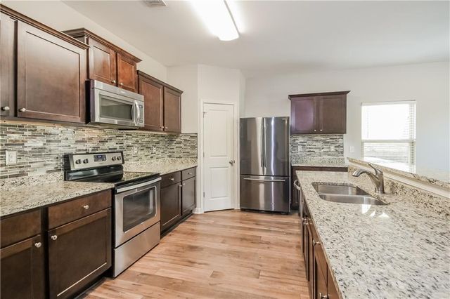 47 Autumn Canyon SE Path, Cartersville, GA 30121