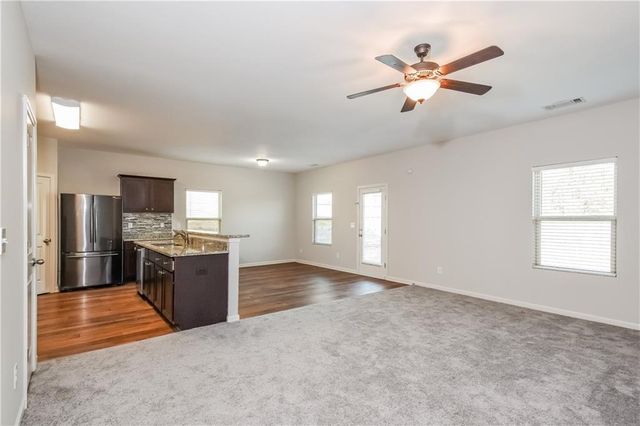 47 Autumn Canyon SE Path, Cartersville, GA 30121