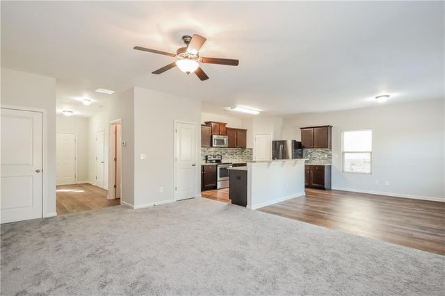 47 Autumn Canyon SE Path, Cartersville, GA 30121