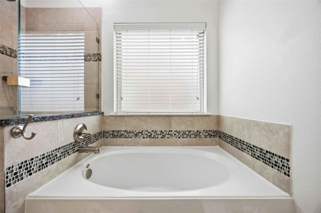 8134 Heartbrook Field Lane, Cypress, TX 77433