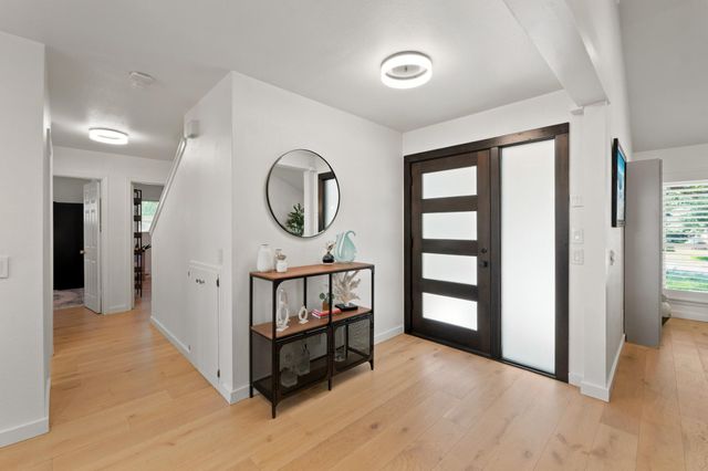 4004 Austin Woods DR, Austin, TX 78759