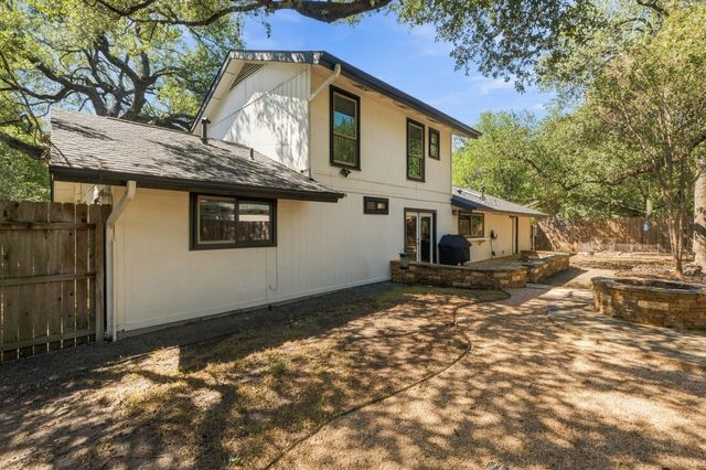 4004 Austin Woods DR, Austin, TX 78759