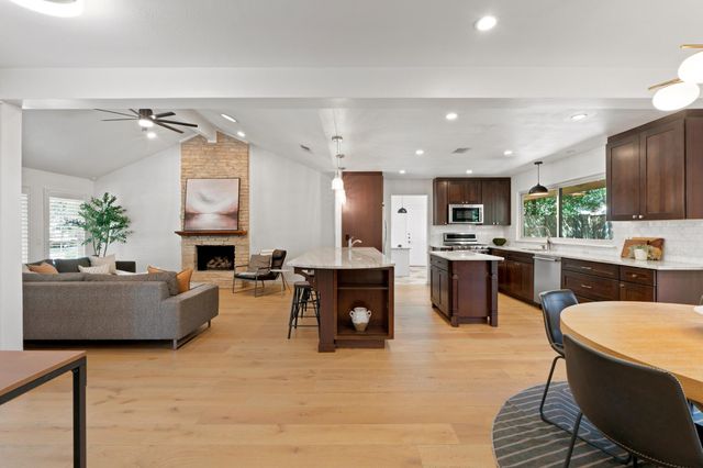 4004 Austin Woods DR, Austin, TX 78759