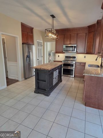 1581 Shetland Pony Court, Suwanee, GA 30024