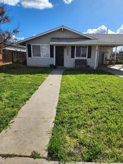 1453 E Sonora Avenue, Tulare, CA 93274