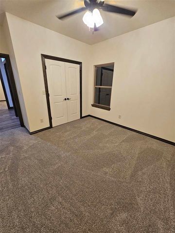 115 S 6th Ave, Sterling, OK 73567