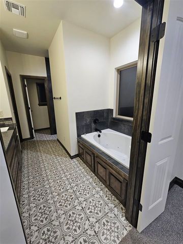 115 S 6th Ave, Sterling, OK 73567