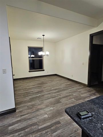 115 S 6th Ave, Sterling, OK 73567