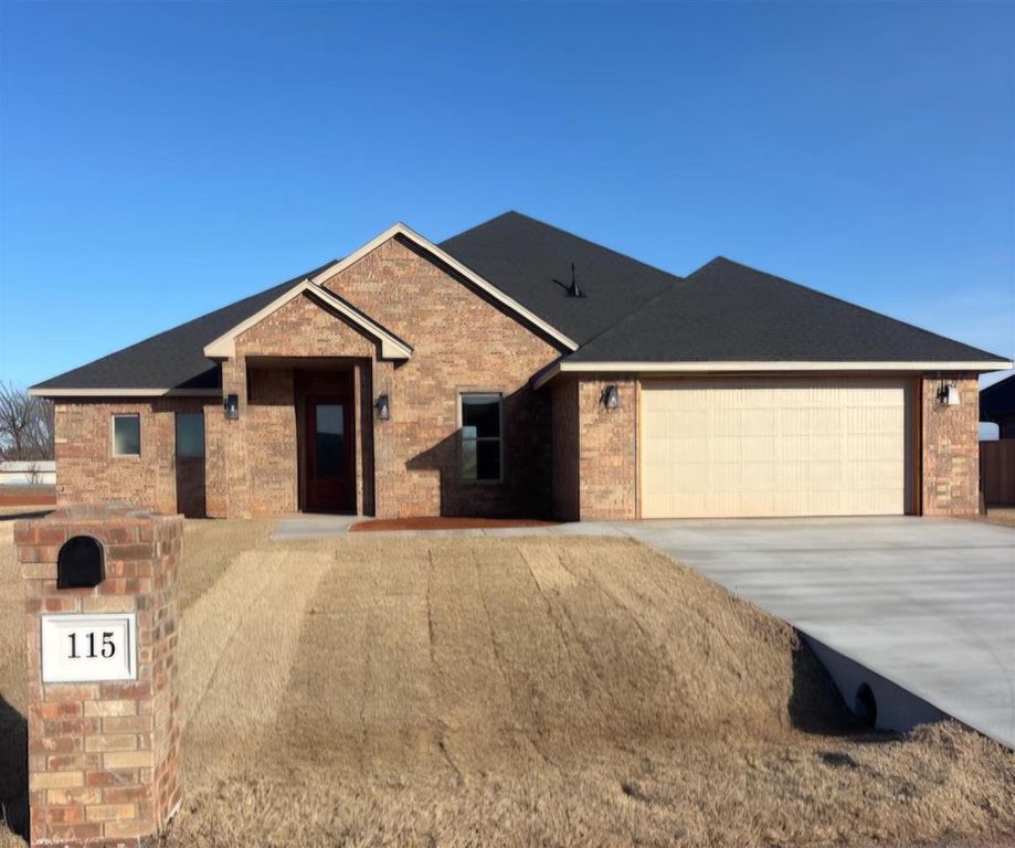 115 S 6th Ave, Sterling, OK 73567