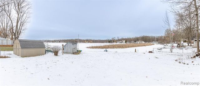 1998 Lakeview Drive, Lapeer, MI 48446