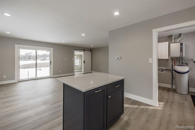 1998 Lakeview Drive, Lapeer, MI 48446