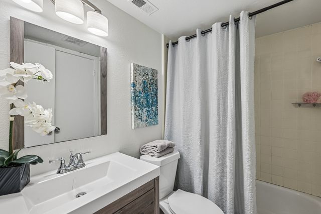 300 Rush Creek Drive 5, Heath, TX 75032