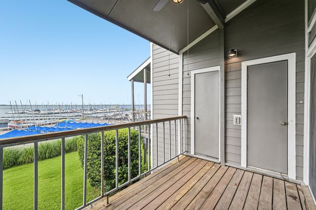300 Rush Creek Drive 5, Heath, TX 75032