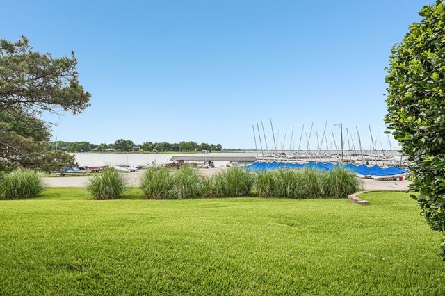 300 Rush Creek Drive 5, Heath, TX 75032