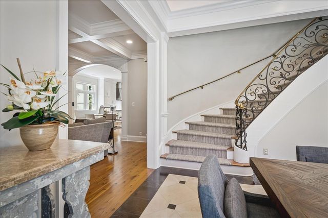 6139 DOVECOTE LN, Memphis, TN 38120