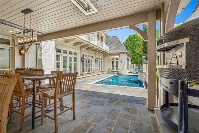 6139 DOVECOTE LN, Memphis, TN 38120