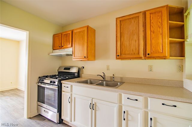 807 Florence Street, Belpre, OH 45714