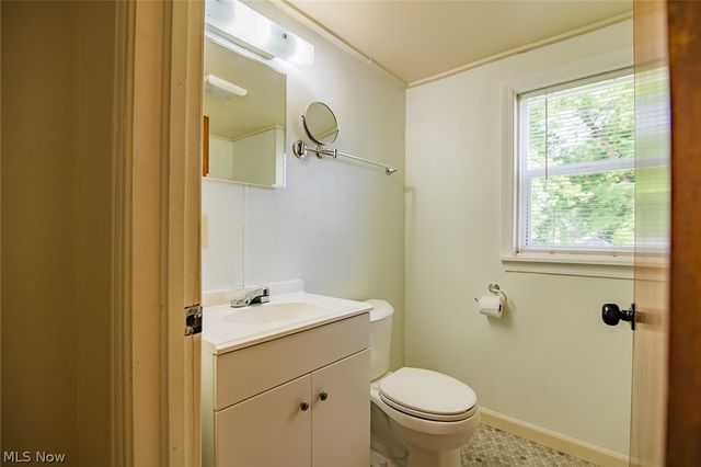 807 Florence Street, Belpre, OH 45714