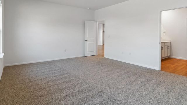 1808 SIDE BUSTER TRL, Leander, TX 78641