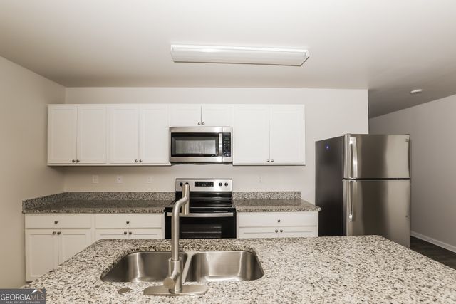 2565 Wood Bend Lane, Riverdale, GA 30296