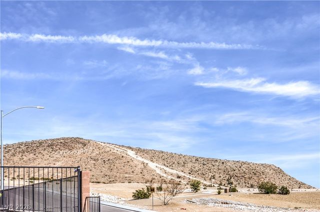 9956 West Cougar Avenue, Las Vegas, NV 89178